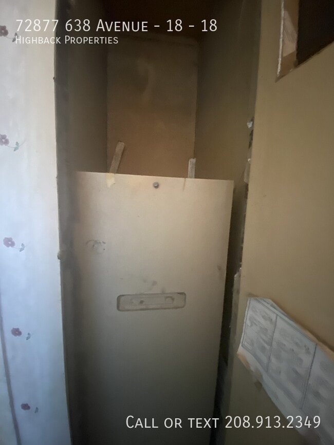 Photo - 72877-72638 638 Ave