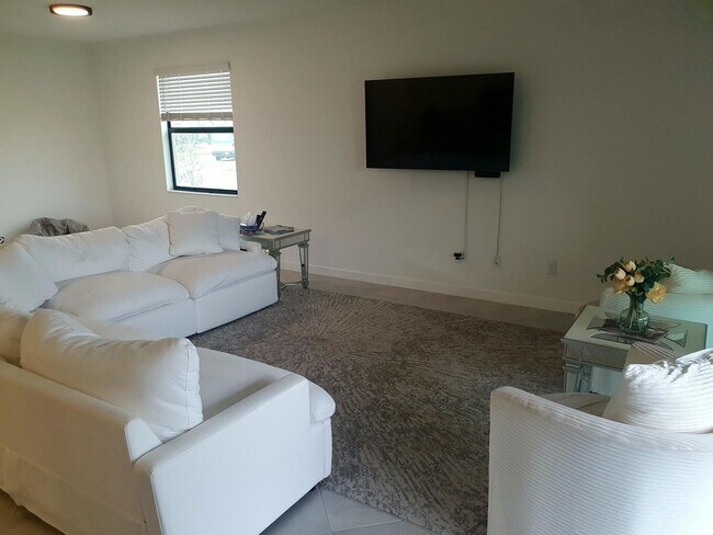 Photo - Serene Shores Loop, Lorraine Lakes