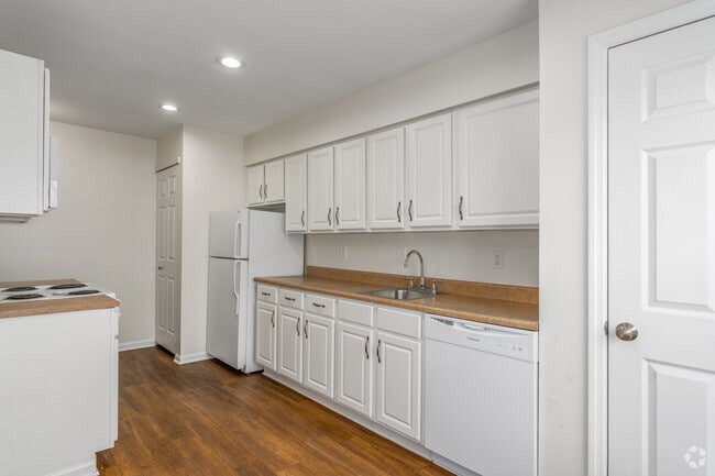 1BR, 1BA - 1,000SF - Kitchen