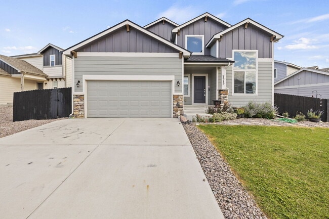 Building Photo - Newer home located in Larson Ranch Communi...
