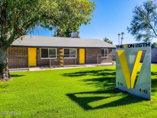 Building Photo - 4241 N 26th St Unit 10