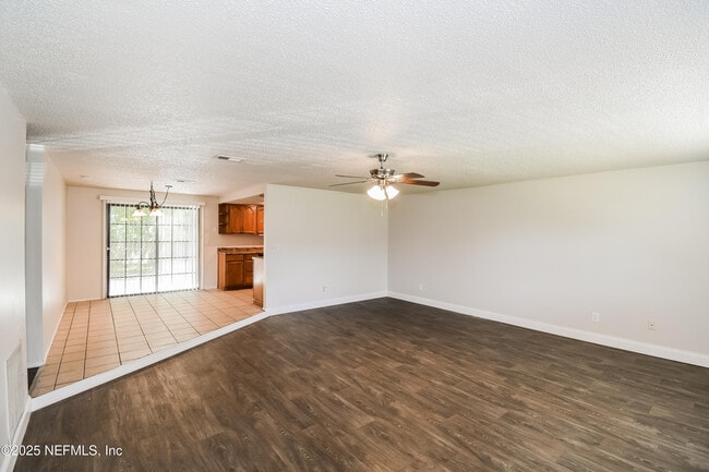 Photo - 2887 Gatling Blvd