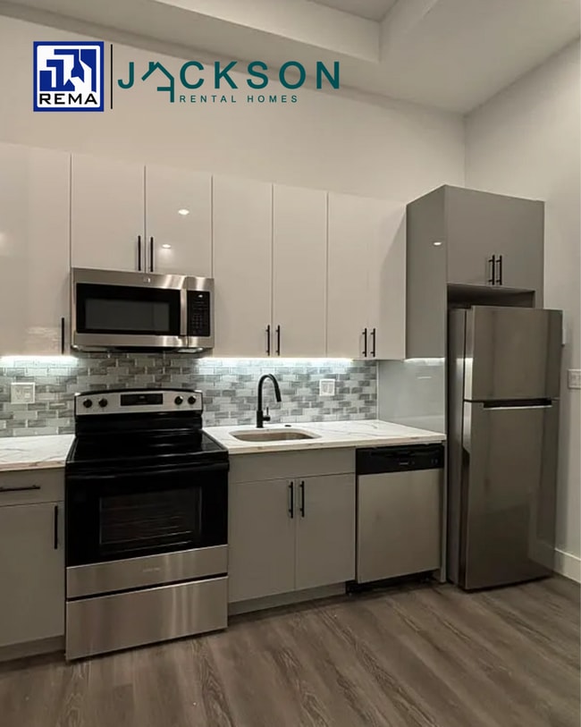 Building Photo - 675 N 41st St Unit 5