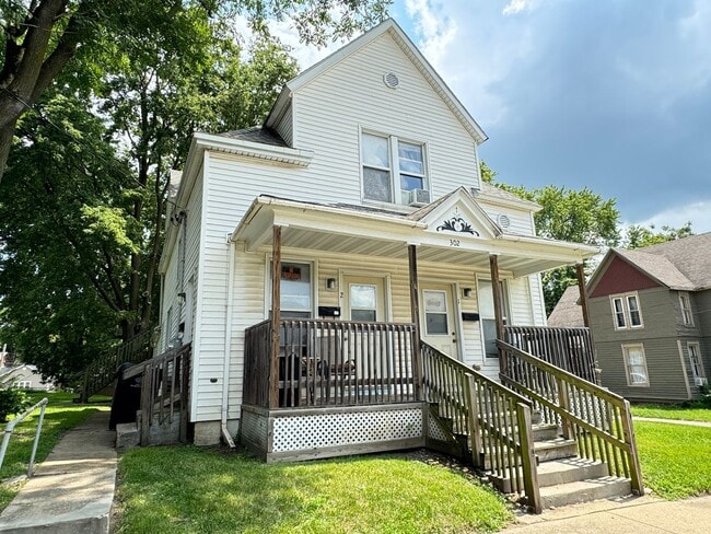 Building Photo - 302 S Prairie St Unit 02 Rental