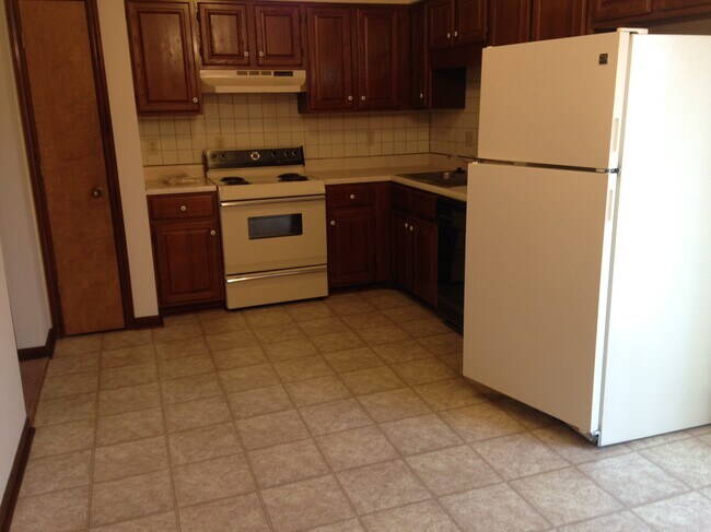 Photo - 905 Spencer Ave Unidad E