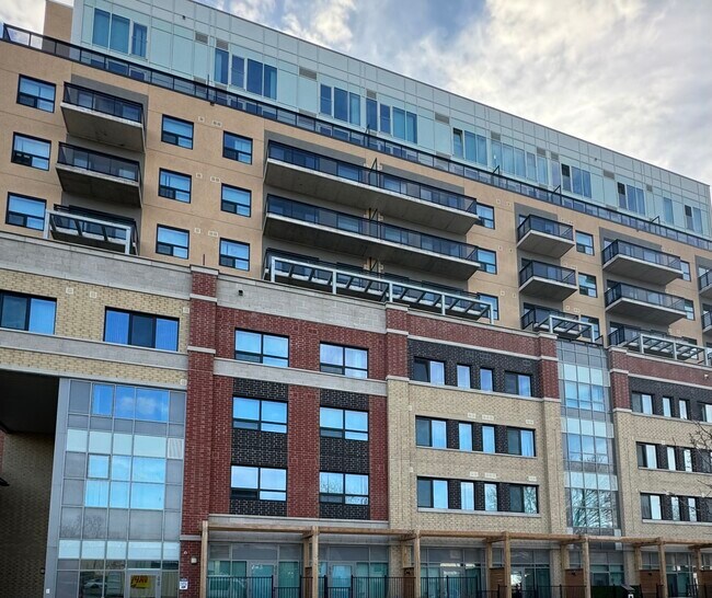 Photo - 652 Princess St Unit 633