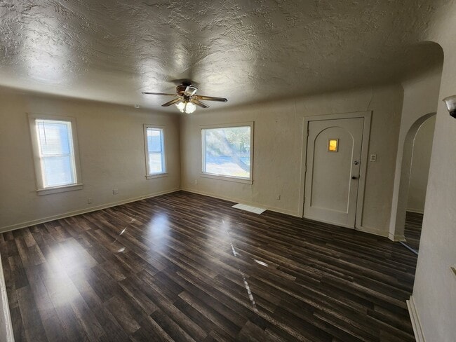 Photo - 2 bedroom with lots of space.