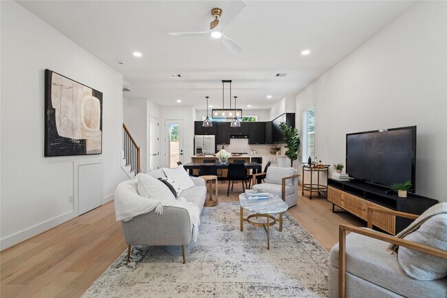 Photo - 4108 Cortlandt St