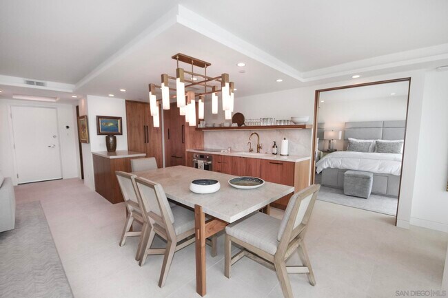 1780 Avenida Del Mundo Unit 1008
