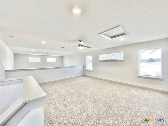 Photo - 100 Geminiflora Bend