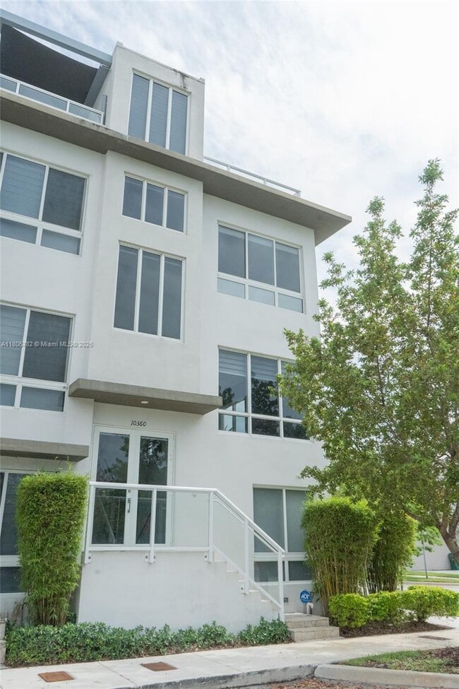 Photo - 10360 NW 64th St Townhome