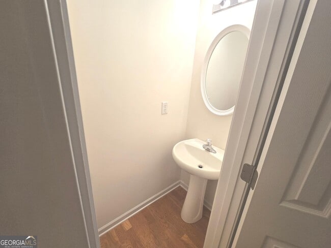 Photo - 3490 Southpointe Hill Dr NE