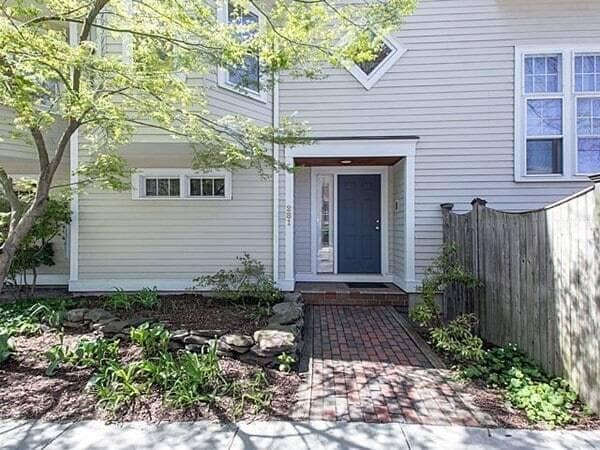 Photo - 281 Brookline St