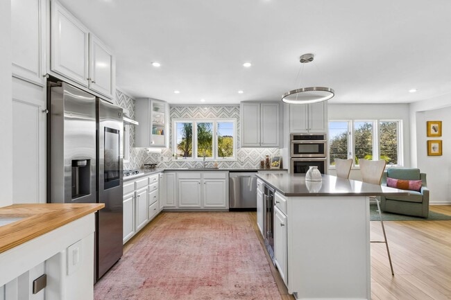 Steps to the Ocean! 3/3, 2198sq', Ocean View - Steps to the Ocean! 3/3, 2198sq', Ocean View