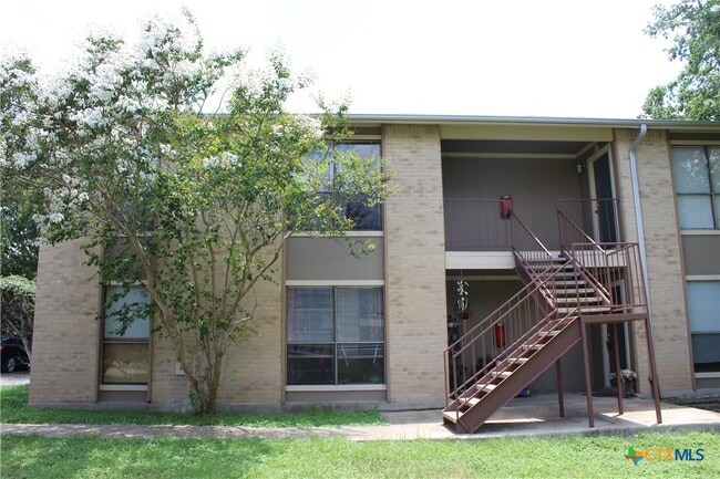 Building Photo - 229 Craddock Ave