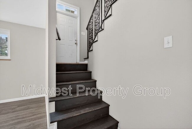 Photo - 1165 Derhake Rd