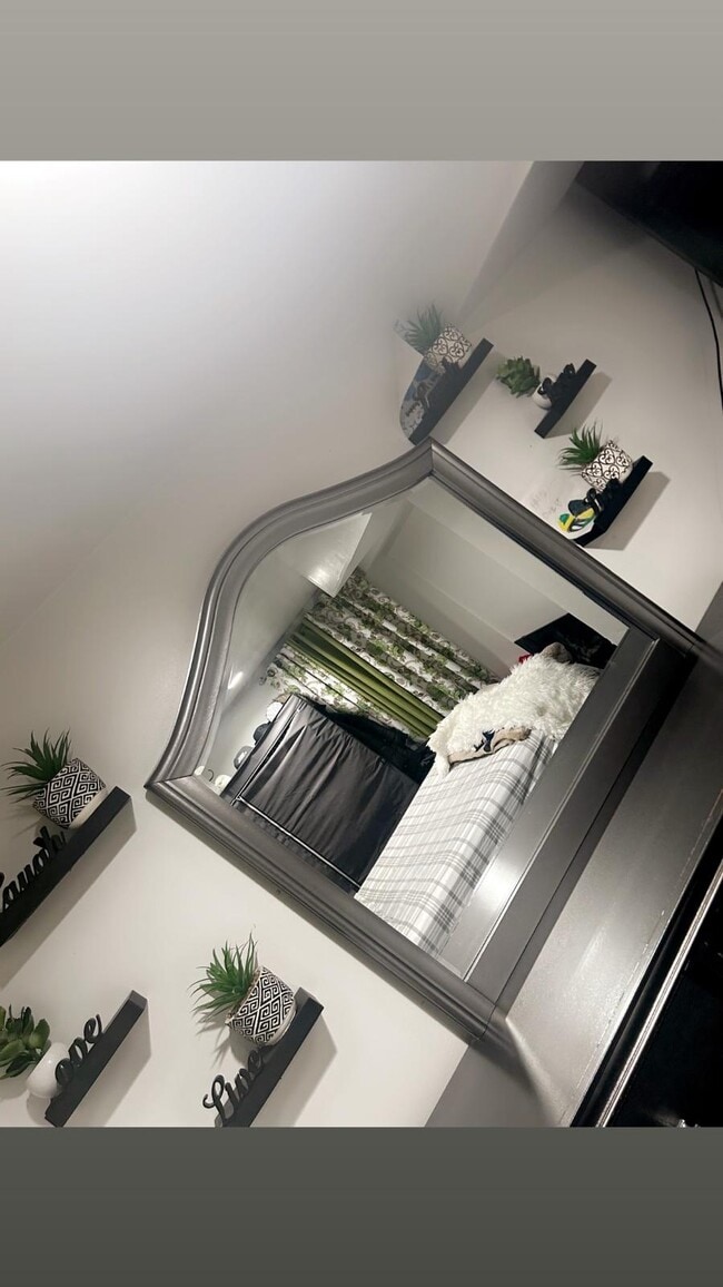 3kit 3 - 212 Oakwood Pl Unidad Lower Level