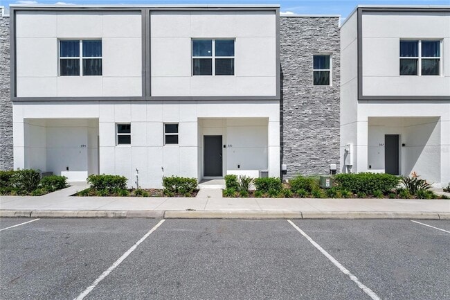 Building Photo - 395 Famagusta Dr