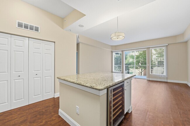 Photo - 3505 Sage Rd Unidad 208