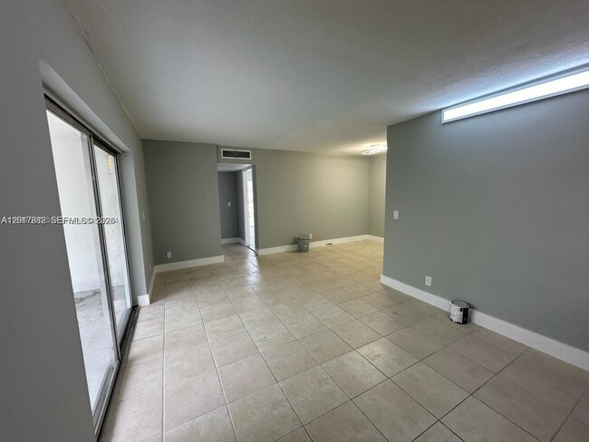 Photo - 1100 NE 1st Ct Unit 201