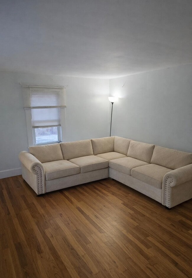 Living Room - 26 Caswell Ct