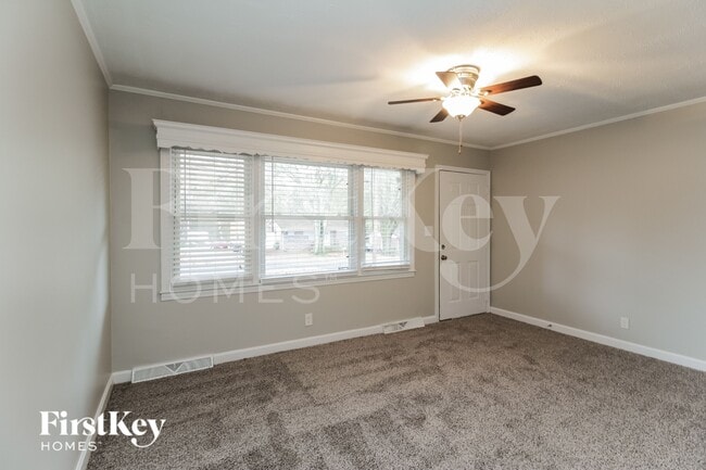 Photo - 2754 Mary Ave