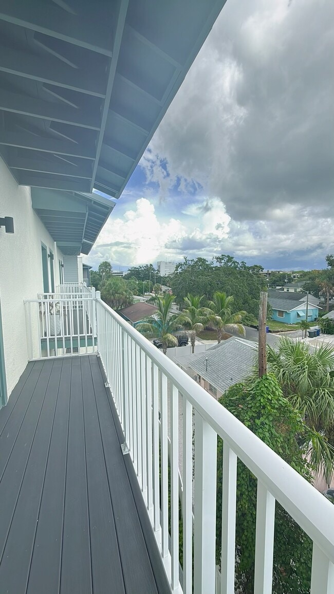 946 Highland Ave