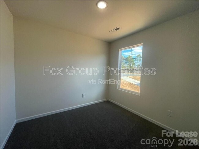 Photo - 582 30th Ave Cir NE