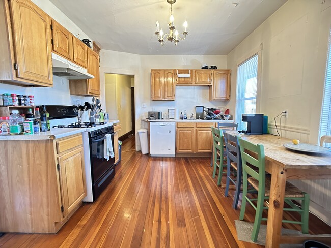 Photo - 19 Turner St Apartment Unit 2