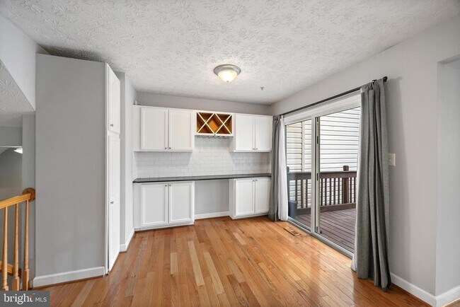 Photo - 2716 Mapleview Ct