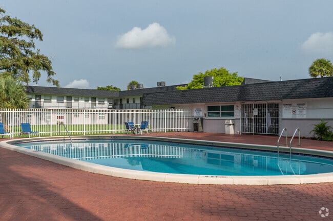 River Oaks Apartments - River Oaks Apartments