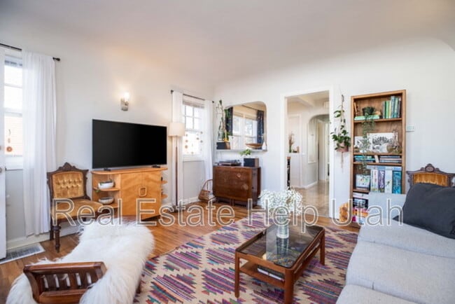 Photo - 2009 S 1500 E