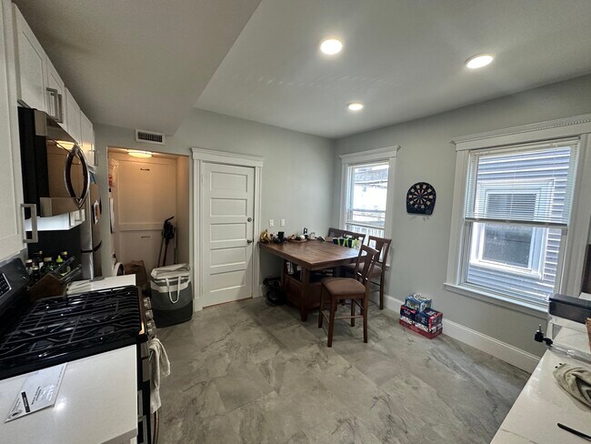 159 Boston St Unit 2