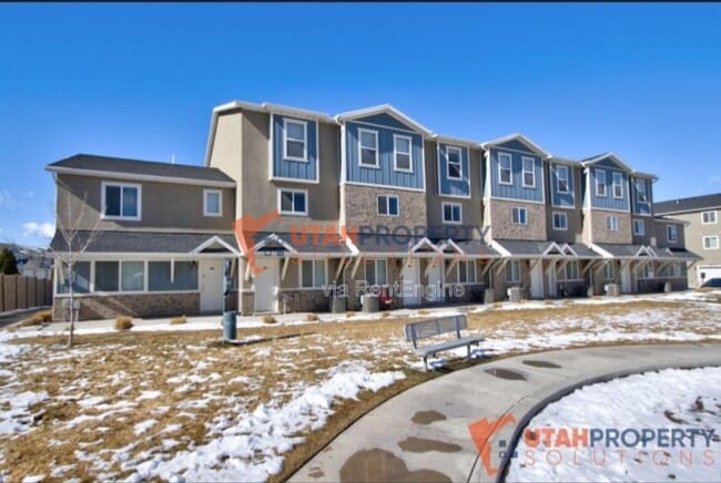 Building Photo - 8172 Broken Spoke Ln