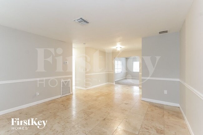 1795 Suffolk Dr