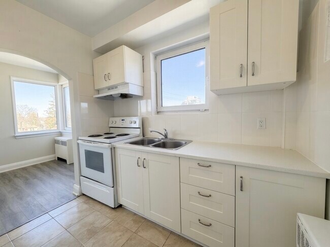 Building Photo - 36 Wood Glen Rd Unit U301