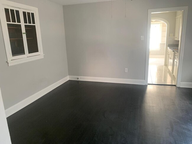 Photo - 136 Glendale St