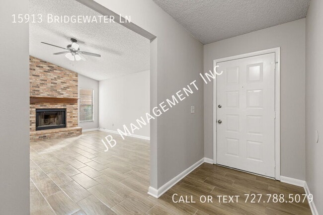 Photo - 15913 Bridgewater Ln