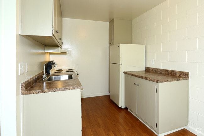 1BR, 1BA 698 Sq Ft