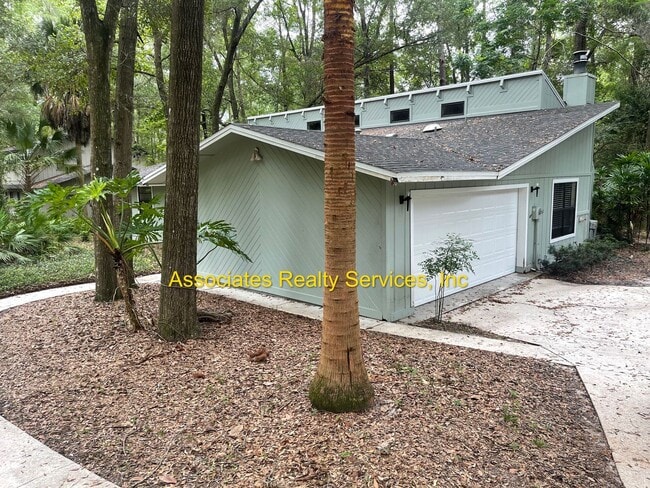 Photo - 3/2 North West!- 2 Weeks Free rent with im...