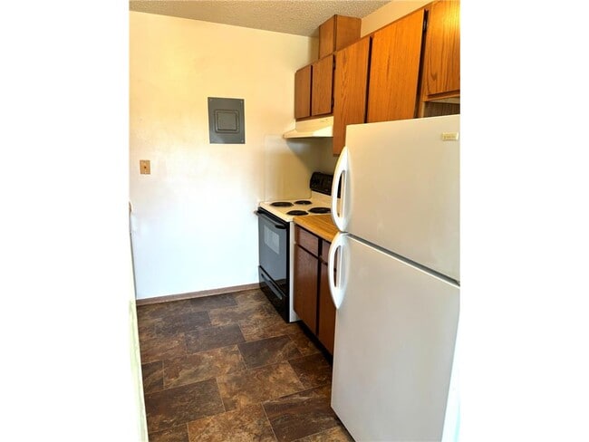 Photo - 602 E Warren St Unit #15