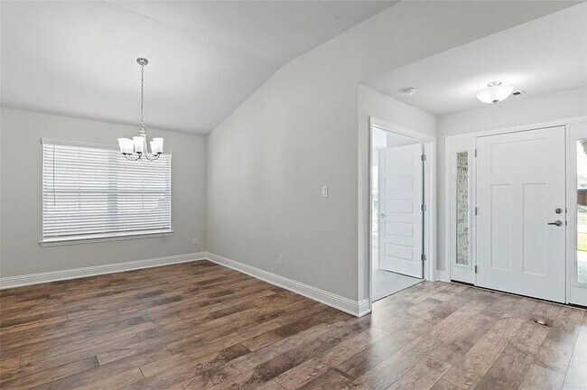 Photo - 2708 Golden Palms Ln