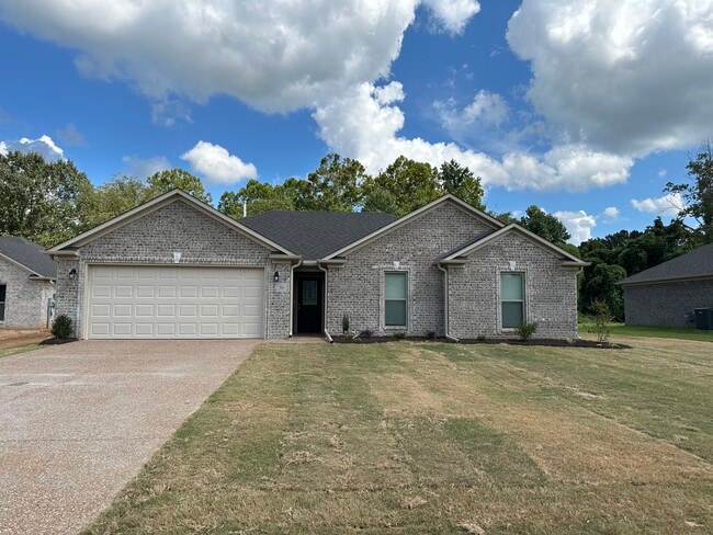 Building Photo - 84 Jackson Creek Dr