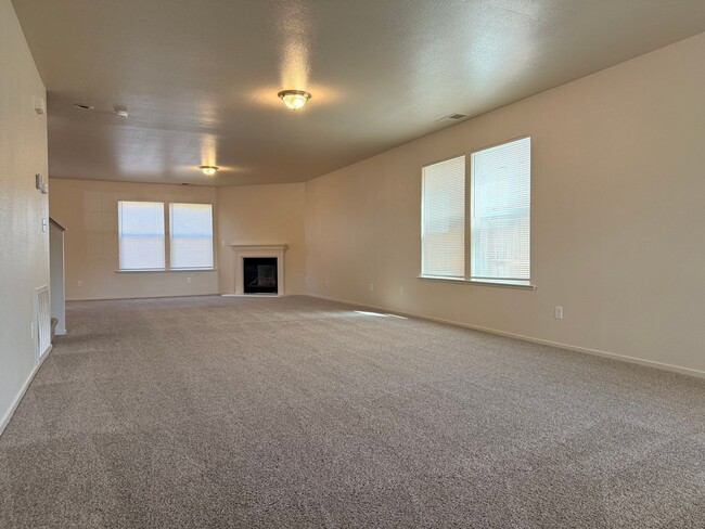1277 Sunrise Dr
