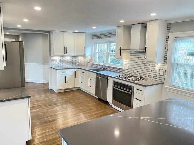 Photo - 85 Regatta Rd