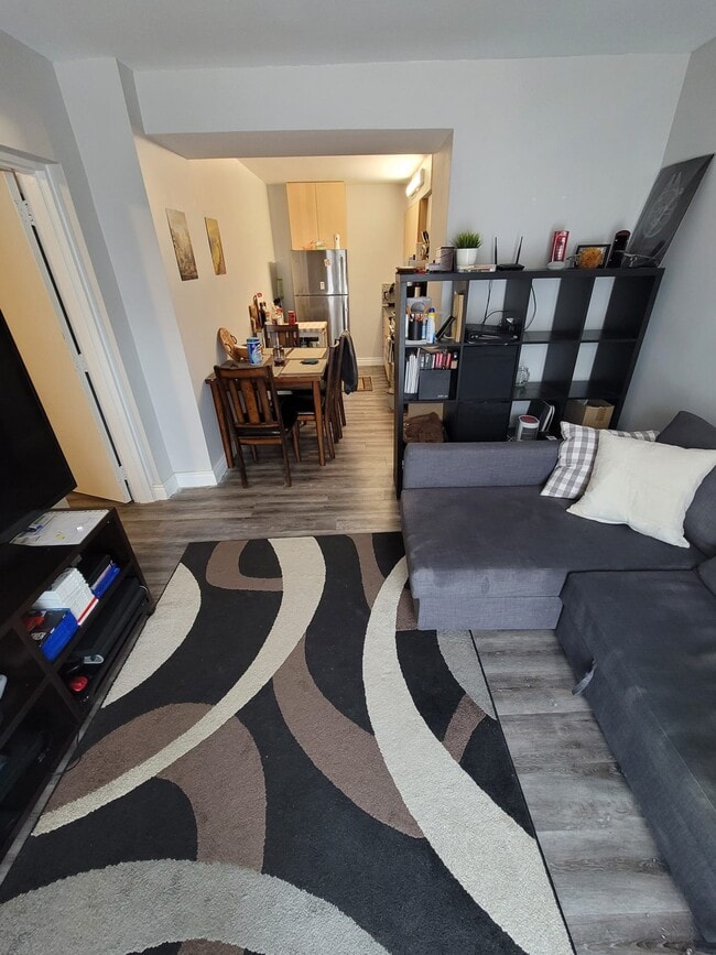 Photo - 162 Young St Unité 3