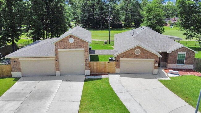 Building Photo - 2011 Halyard Dr Rental