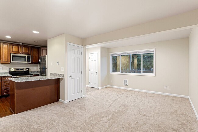 Photo - The Lodge @ 73rd