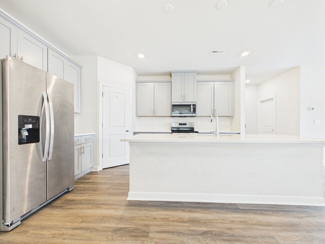 Photo - 1768 Braemar Vlg Dr