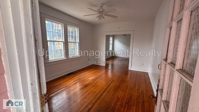 Photo - 2207 Broadway St
